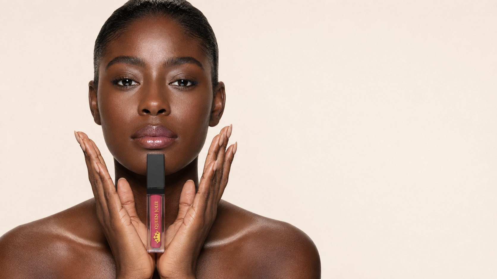 Faut-il vraiment retoucher son gloss après chaque repas ?